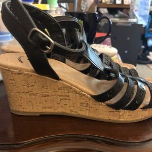 Black wedge girls sandals size 2